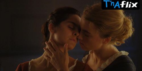 Adele Haenel Breasts,  Lesbian Scene  in Portrait Of A Lady On Fire (Lady Fire)