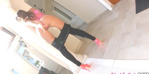 GIVE ME PINK - Maria uses a glass dildo on her ass