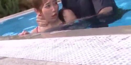 Japanese busty sex in public swimming pool