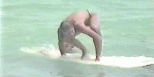 Miami Beach - surf fille nue