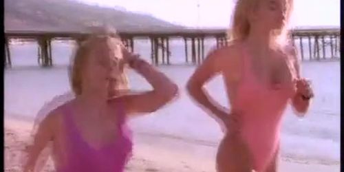 Pamela Anderson Sexy Scene  in Baywatch