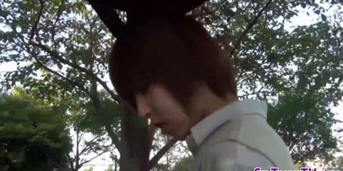 Japanese teen gargles