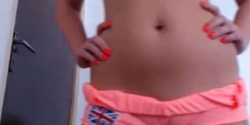 Cameltoe chick on webcam show