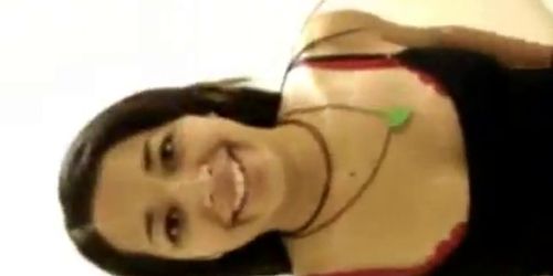 Latina amateur facial - video 1