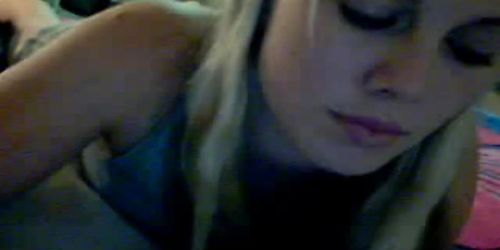 20yo uk Kerry reveals her body on webcam