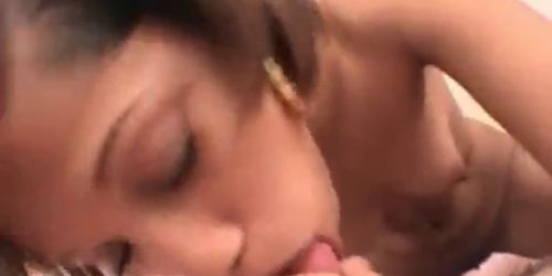Ebony sista sucking the cock like candy part5 - video 2