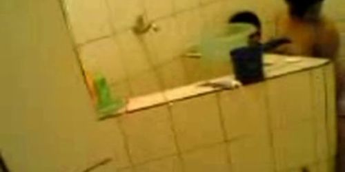 indonesia- ngentot di kamar mandi sambil direkam teman - video 1 (amateur )