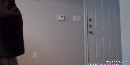 Flashing pizza guy og woman