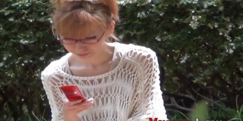 VOYEUR JAPAN TV - Japanese babe in specs