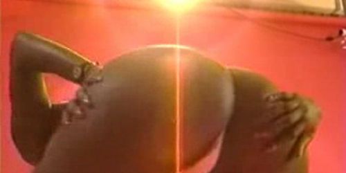 Ebony Ayes Strip