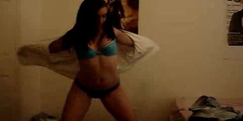 Webcam Teen Strip Dance