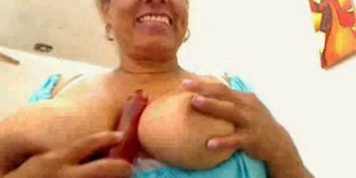 Colombian mature fingering on webcam no sound - video 1