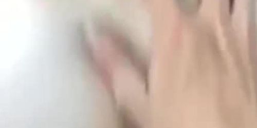 Dai scopami forte in auto senza farci vedere