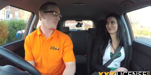 Busty chick Jasmine Jae bangs driving instructor