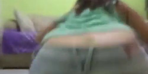 Novinha se exibindo pra cam - video 1