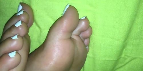 Suck+cum on toes of sleeping dominican girl