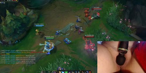 How do I perform playing my main with a vibrator distracting me? League of Legends #8 Luna (GamerGirl )