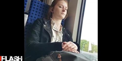 Bus Flash Redhead