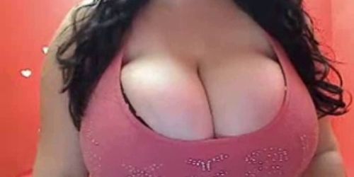 Busty young chubby showing tits - video 1