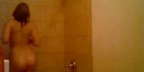 Hot shower by a sexy slut - video 4
