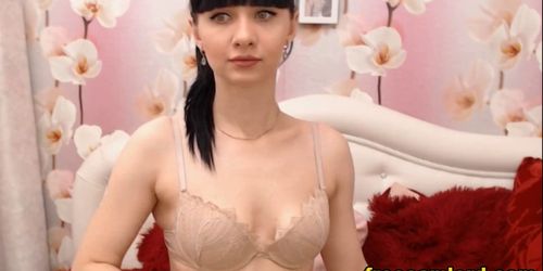 Lovely Bangs Brunette Pulls Off Panties Sex Live