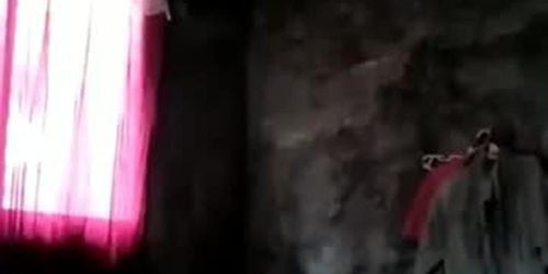 Apo ni lolo binanatan habang Quarantine - Tnaflix.com