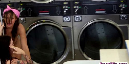 Hardcore dick and pussy pounding in a laundry shop