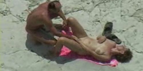 Beach Sex - video 3