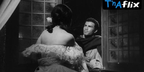 Barbara Steele Sexy Scene  in Castle Of Blood