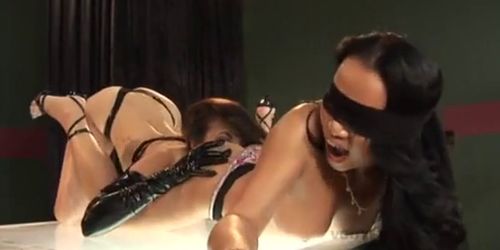 Katsuni - Show lesbien