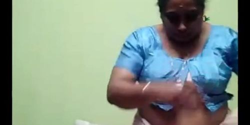Mallu aunty getting stripped 