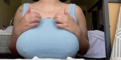 Shirt Scratching