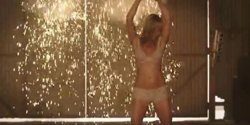 Jennifer Aniston sexy - We are the Millers - 2013