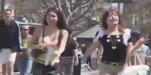 fille japonaise en Amérique (censurée)