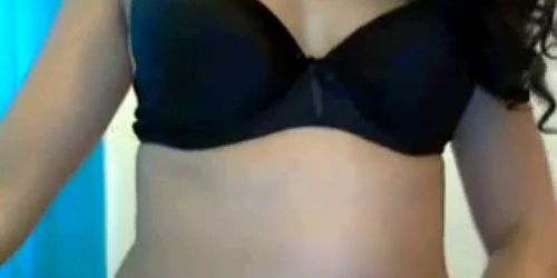 Dos gordas tetonas torteandose en la ducha - video 1