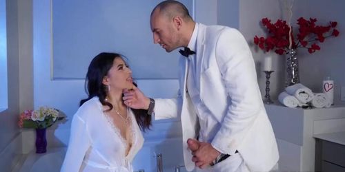 Brazzers - Champagne And Diamonds (Stirling Cooper, Gabriela Lopez)