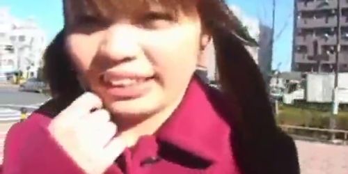 Super hot Japanese babe flashing part1