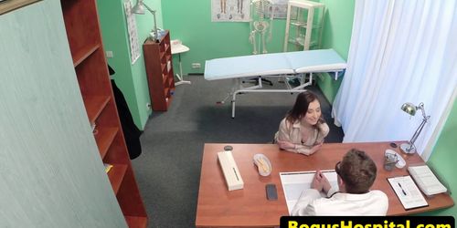 FAKEHUB - Amateur squirting eurobabe visits her doctor