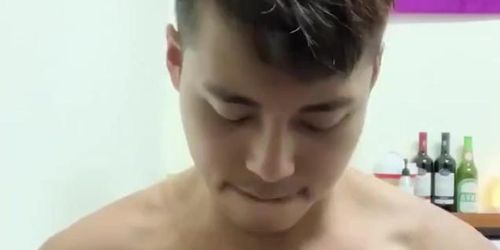 Ryder_Shao cums on chest - Tnaflix.com