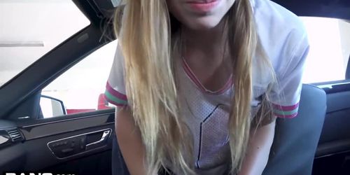 Tomboy teen Alex Blake POV screw in a car