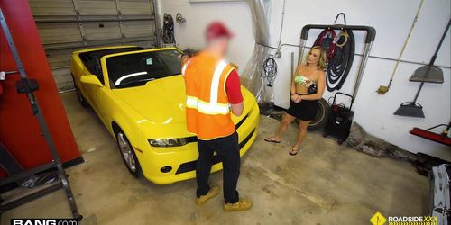 Threesome Granny Mechanic - Screw Me And Repair My Car - Tucker Stevens - Tnaflix.com