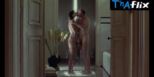 Polly Walker Nude, Breasts Scene  in 81/2 Women