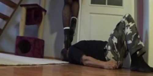 Heavy sit and stomp on head 2/3