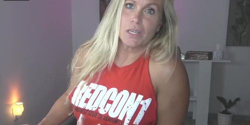 hot blonde Milf muscle fit Goddess