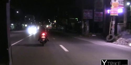 Asian chick seduced in mototaxi and taken to be fucked