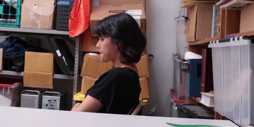 Penelope getting some quick fucking for freedom (Penelope Reed)