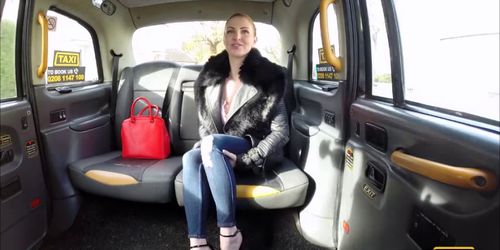 Hot babe Georgie Lyall super hot sex in the taxi