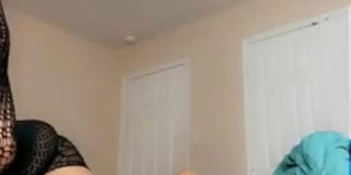 PARENTS CATCH STEPDAUGHTER FUCKING HERSELF 