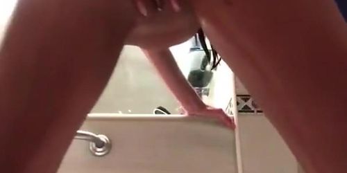 kayleigh shower pussy