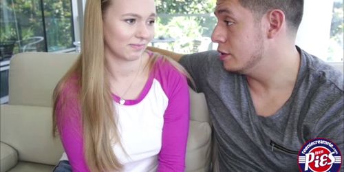 Allie Rae gets pussy sweetly tongued (Alli Rae)